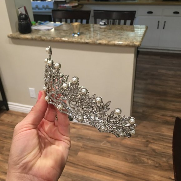 Tiara (Pearls and Diamonds) - Picture 6 of 7